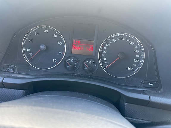 Volkswagen Golf V 4 of 7