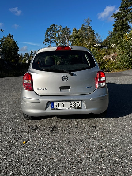 Nissan Micra 2 of 7