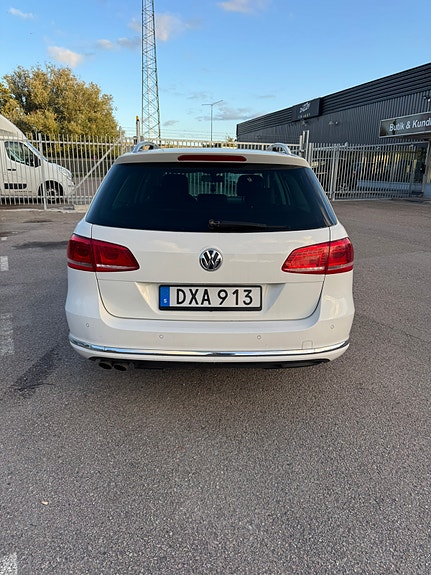 Volkswagen Passat 5 of 10