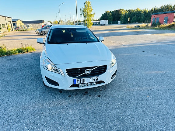 Volvo V60 7 of 12