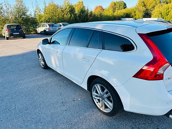 Volvo V60 12 of 12