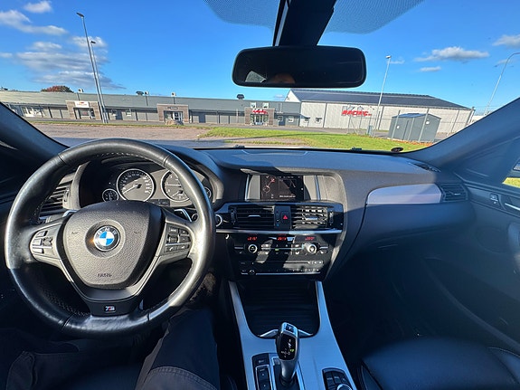 BMW X4 28 of 28