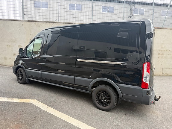 Ford Transit 2 of 3