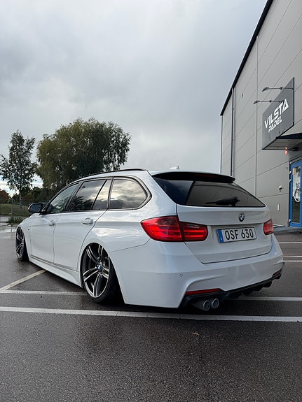 BMW 320d 5 of 24
