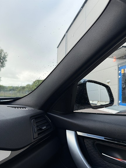 BMW 320d 17 of 24