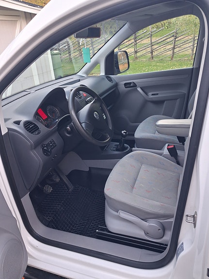 Volkswagen Caddy 6 of 8