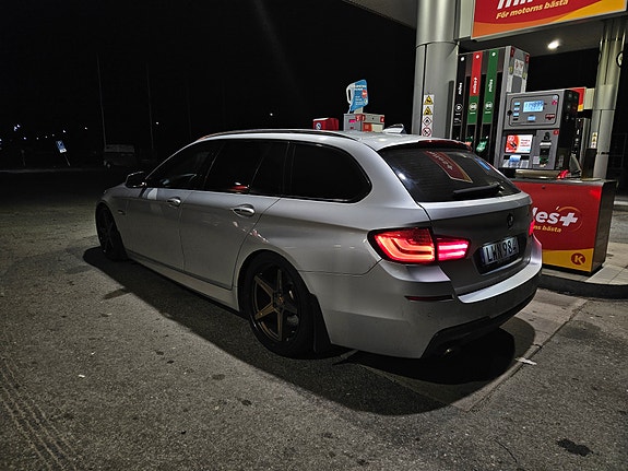 BMW 530d 3 of 8