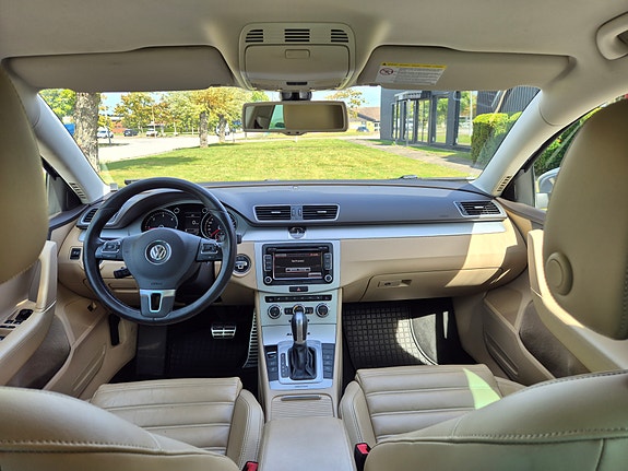 Volkswagen Passat Alltrack 7 of 9