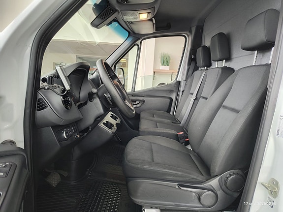 Mercedes-Benz Sprinter 316 14 of 14