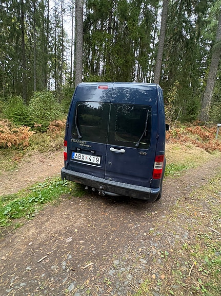 Ford Transit Connect 5 of 6
