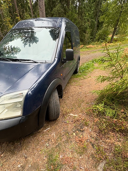 Ford Transit Connect 3 of 6