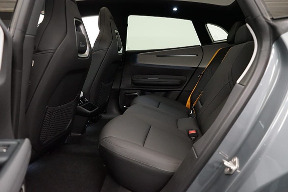 Polestar 4 7 of 21