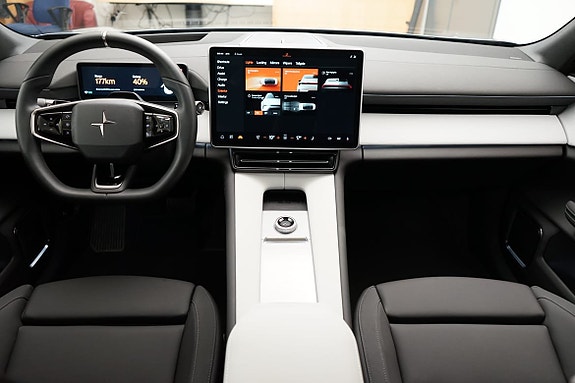 Polestar 4 6 of 21