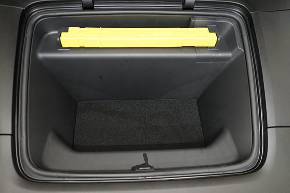 Polestar 4 9 of 21