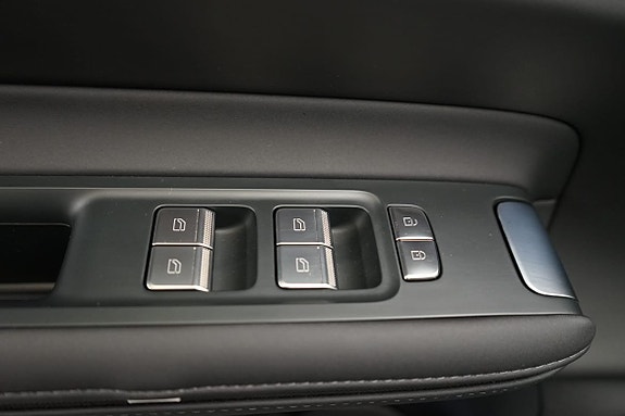 Polestar 4 10 of 21