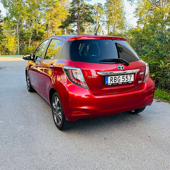 Toyota Yaris 6 of 10