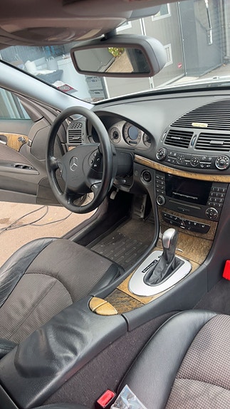 Mercedes-Benz 200 E 7 of 7