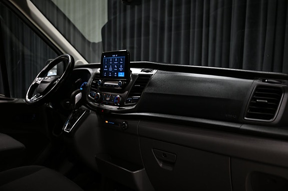 Ford Transit 25 of 28