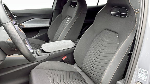 Seat ElBorn 9 of 14