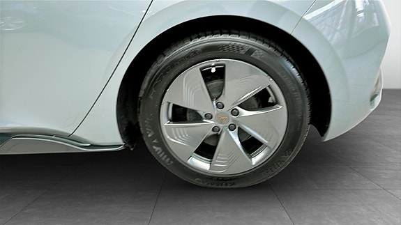 Seat ElBorn 7 of 14