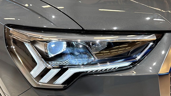 Audi Q3 16 of 20