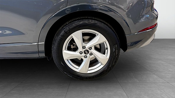 Audi Q3 6 of 20
