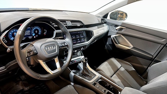 Audi Q3 7 of 22