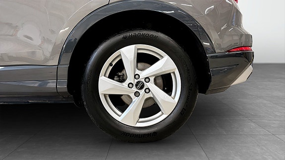Audi Q3 6 of 22