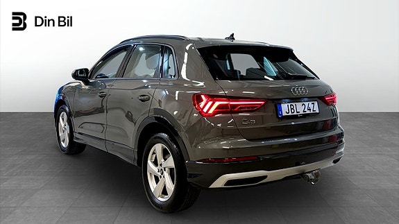 Audi Q3 3 of 22