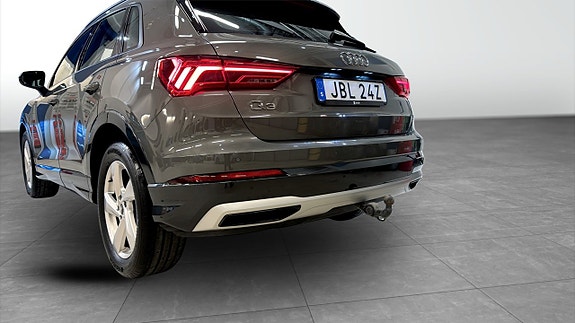 Audi Q3 13 of 22