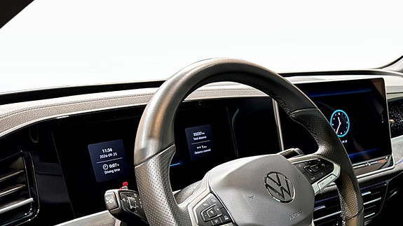 Volkswagen Passat 7 of 23