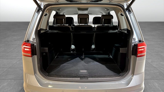 Volkswagen Touran 12 of 22
