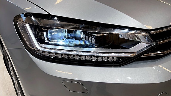 Volkswagen Touran 16 of 22
