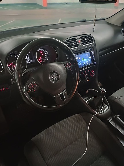 Volkswagen Golf VI 3 of 4