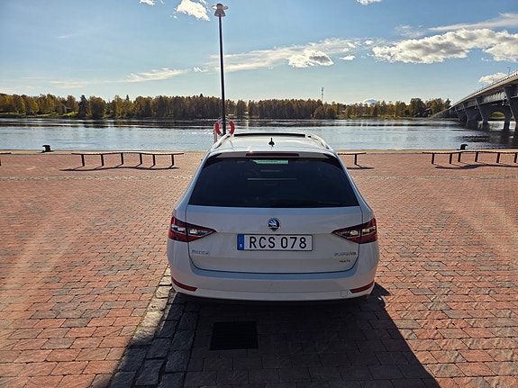 Skoda Superb 4 of 8