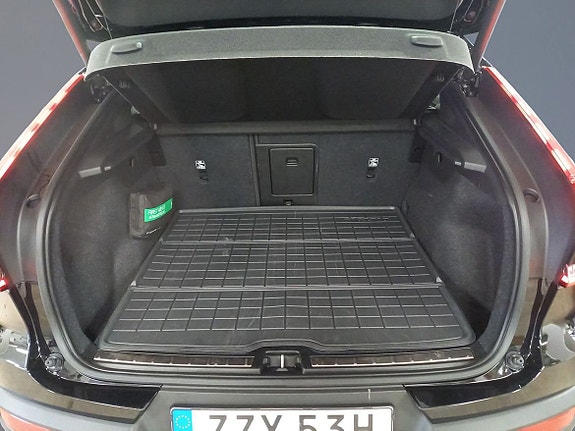 Volvo C40 8 of 17