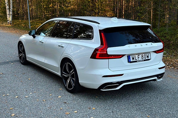 Volvo V60 4 of 22