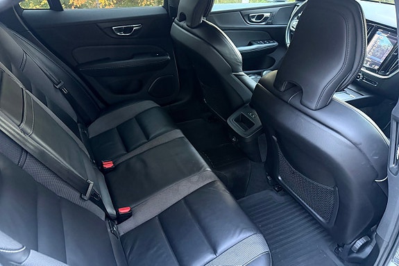 Volvo V60 19 of 22
