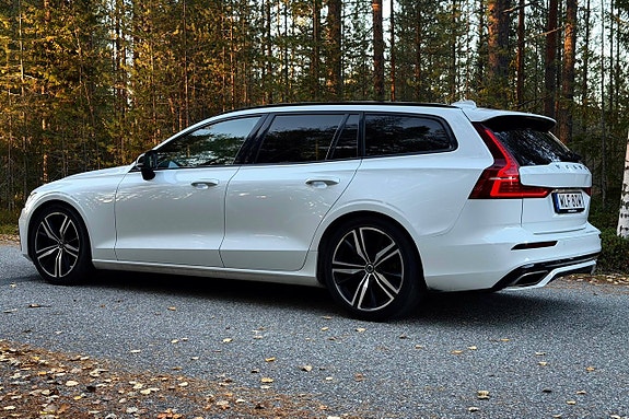 Volvo V60 11 of 22