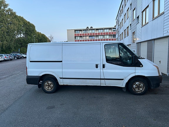 Ford Transit 4 of 11