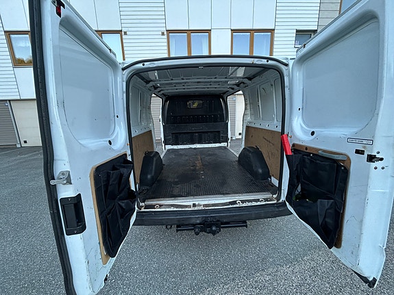 Ford Transit 8 of 11