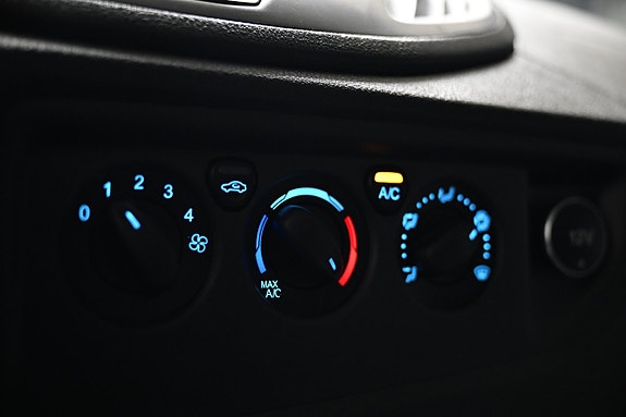 Ford Transit 26 of 30