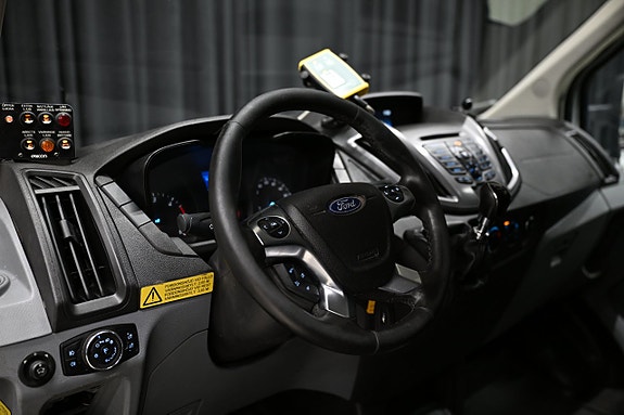 Ford Transit 17 of 30