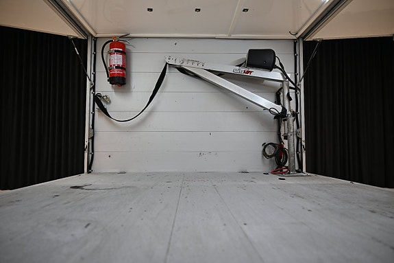 Ford Transit 9 of 30