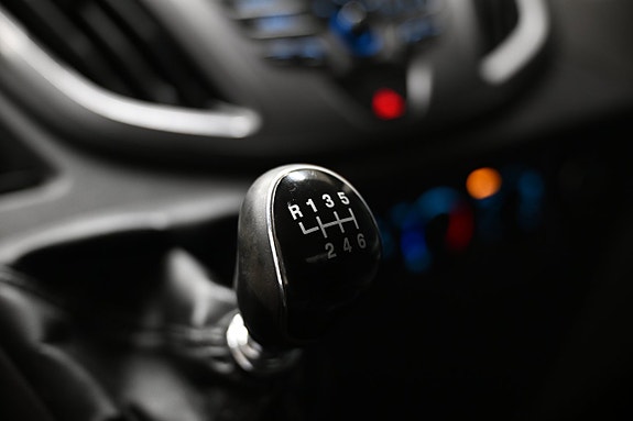 Ford Transit 28 of 30
