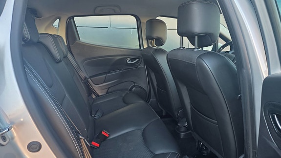 Renault Clio 14 of 17