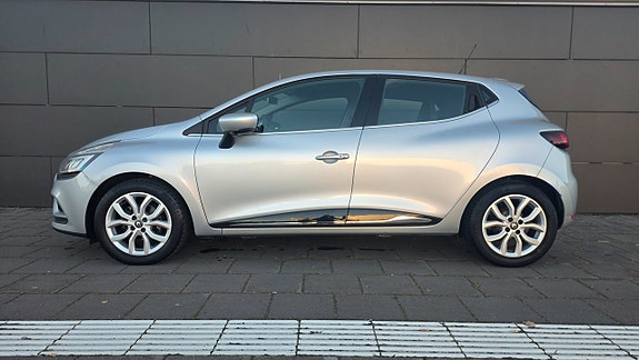 Renault Clio 2 of 17