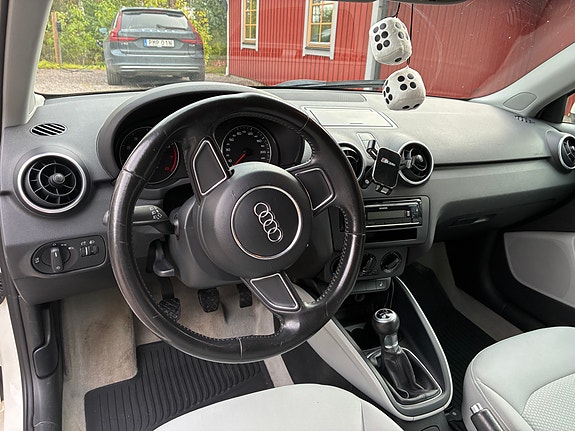 Audi A1 9 of 13