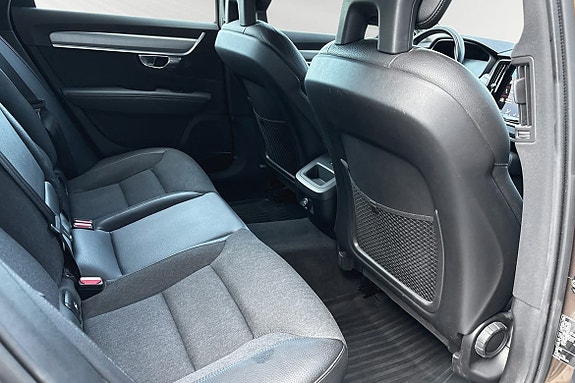Volvo V90 11 of 27