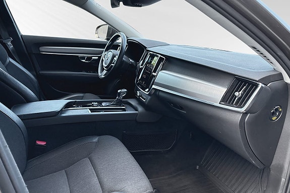 Volvo V90 10 of 27